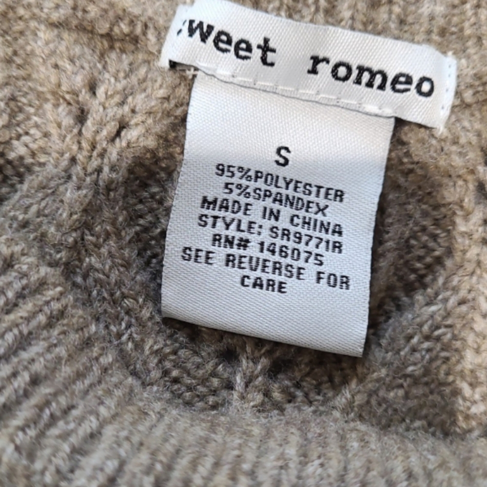 Sweet Romeo Womens SZ Sm. Bobble Knit textured Taupe‎ crew neck sweater soft - Picture 5 of 11